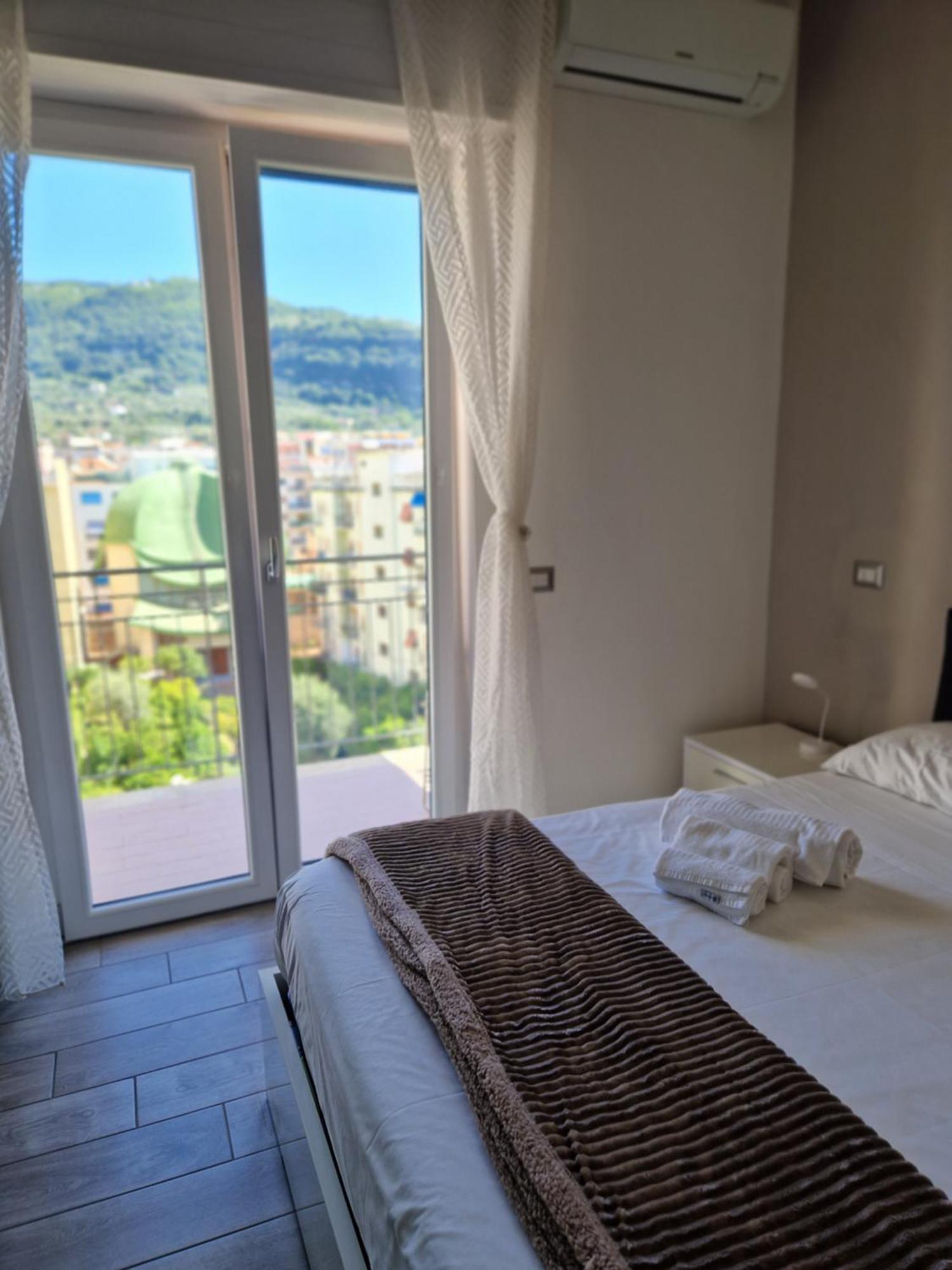 شقة Casa Nelida, Sorrento Centre الغرفة الصورة